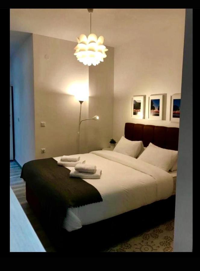 Small Budget Diamond Apartment In Agias Sofias. Tesalónica Exterior foto